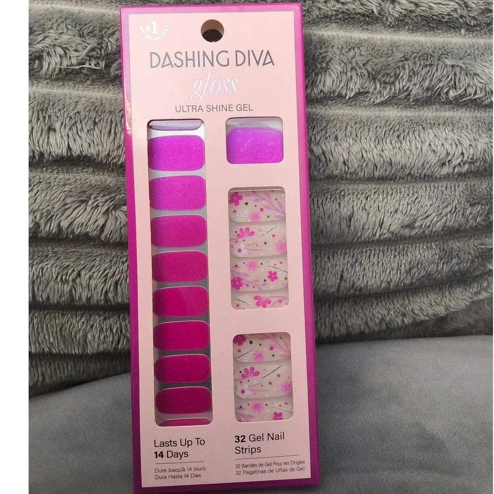 NIP Dashing Diva Gel Nail Strips in Fleur Flair
